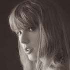 Taylor Swift - Apparell™