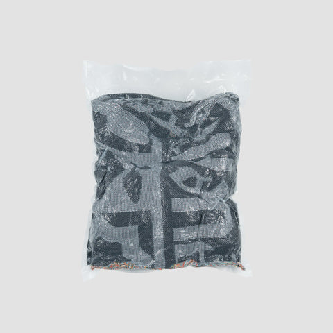 Dellafuente, Manta Muchas Caricias