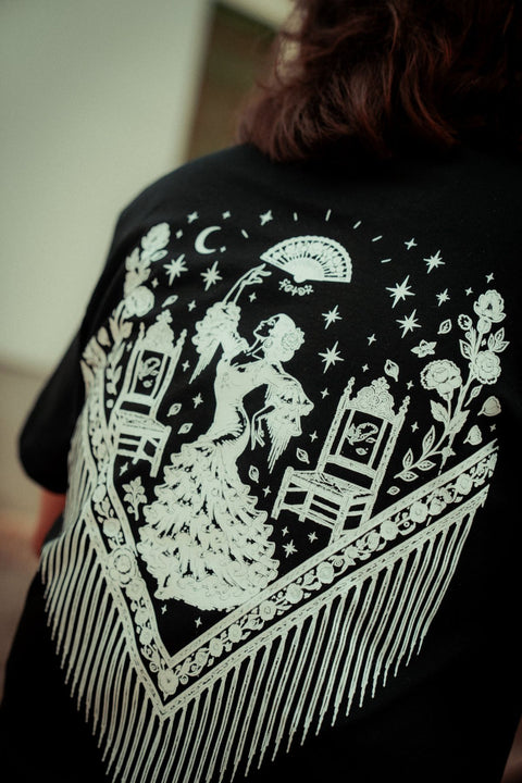 Camiseta Oversize Mantón Flamenca Negro y Blanco
