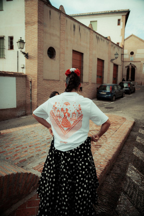 Camiseta Oversize Mantón Flamenca Blanco y Rojo