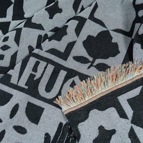 Dellafuente, Manta Muchas Caricias