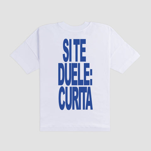 Nathy Peluso, CAMISETA OVERSIZE SI TE DUELE: CURITA